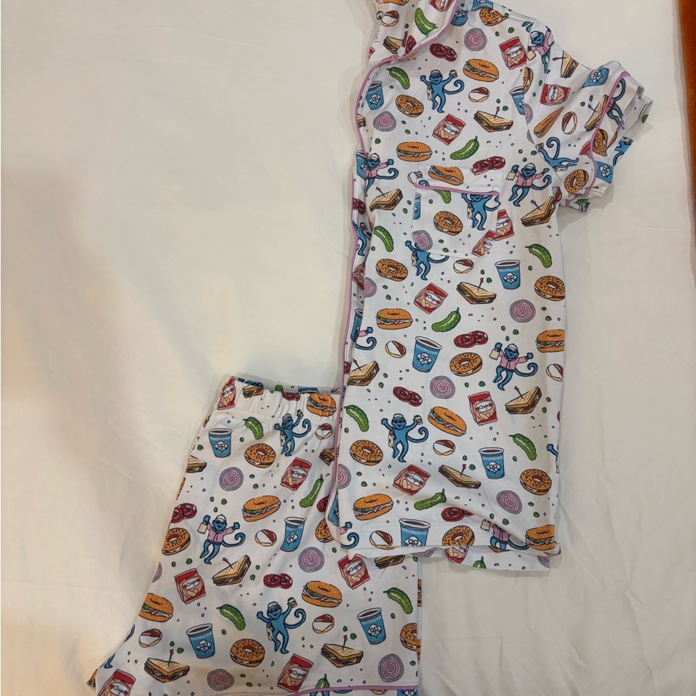 Roller Rabbit White New York Nosh pjs